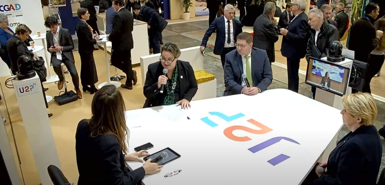 Bénédicte Bury au micro d'U2P TV au Salon des Maires 2024